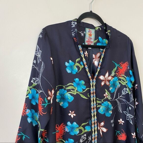 JOHNNY WAS-BECCA 100% Silk Floral Pattern Tunic Top (Small) - Picture 4 of 15